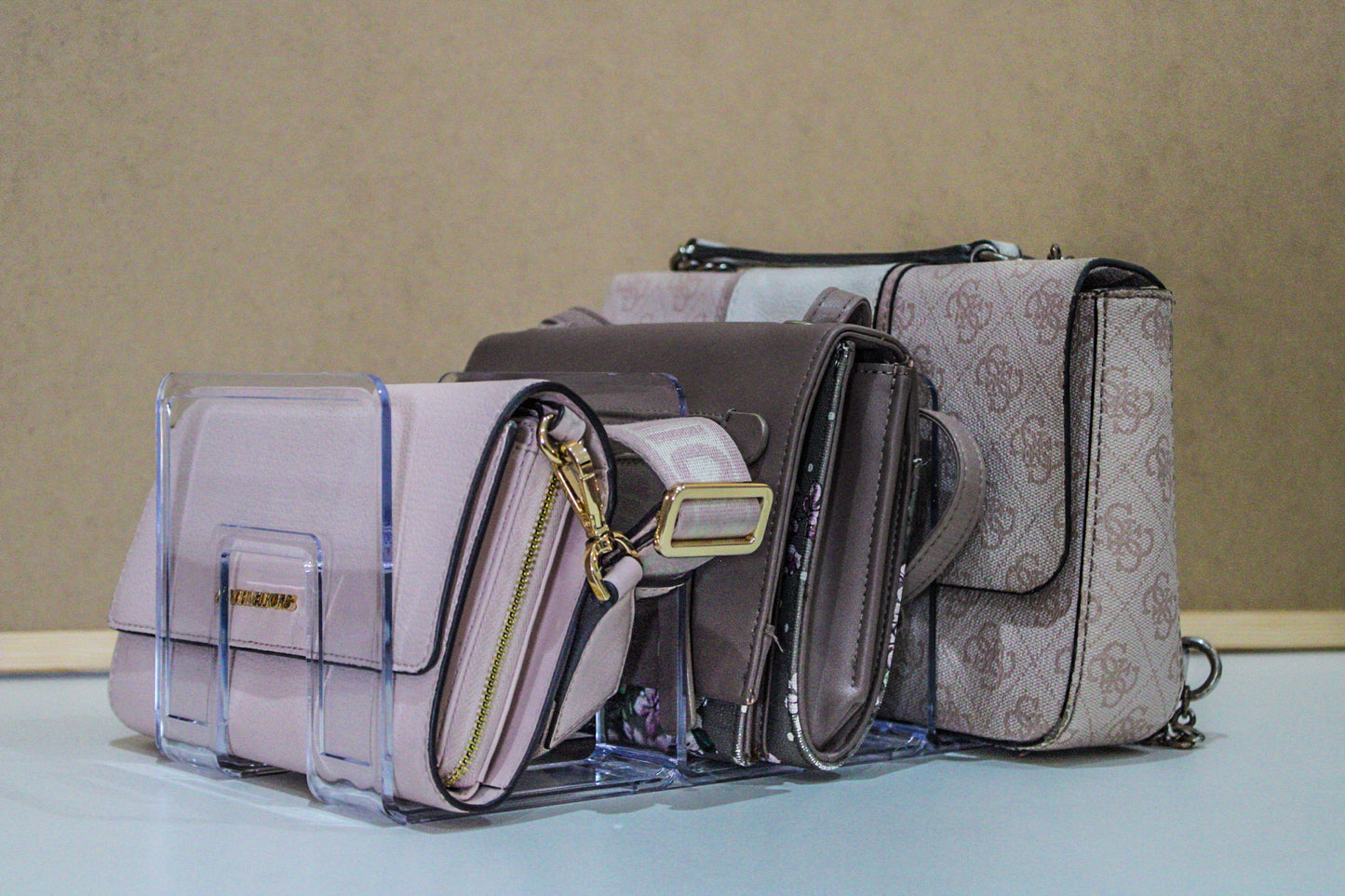 AF 3 Space Acrylic bag Holder
